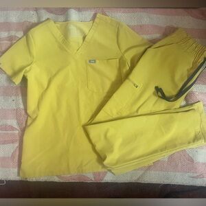 Figs gold Scrub Set small